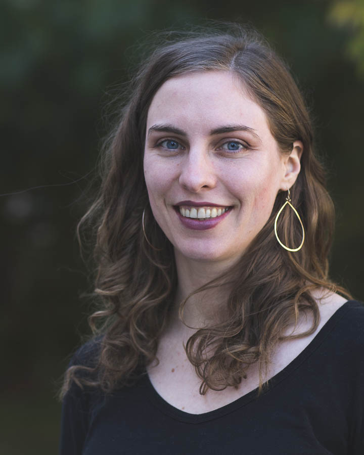 Carolyn Dugas headshot